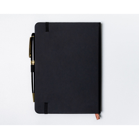 Schwarzes Notizbuch im B6-Format, liniert, mit Stiftschlaufe – Peterson