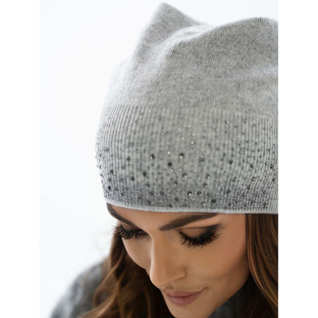 Warme Beanie Mütze mit glitzernden Kristallen – Peterson