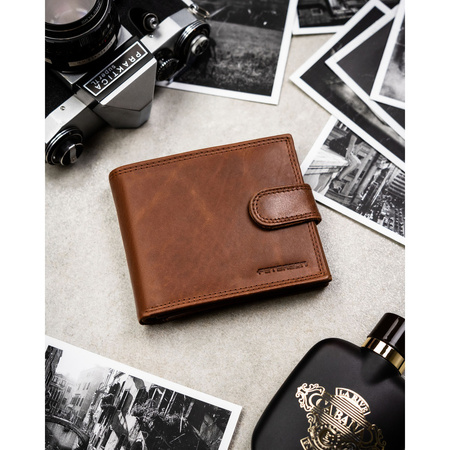 Braune Herren-Geldbörse aus Leder mit RFID-Schutz und Druckknopfverschluss - Peterson