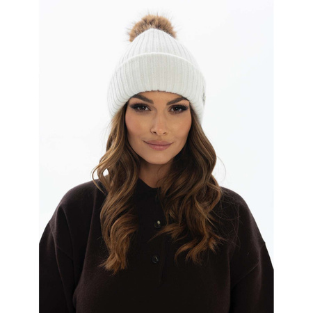 Warme weiße Damen Mütze mit Fellbesatz – Peterson