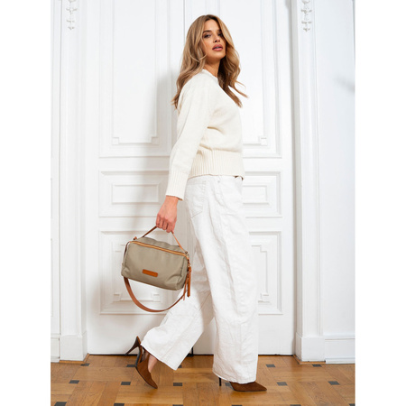 Städtische Umhängetasche aus Nylon und Öko-Leder in Khaki und Braun – Peterson