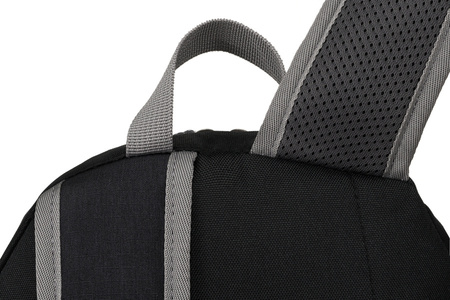 Leichter, schwarzer Wanderrucksack mit Brustgurt – Peterson