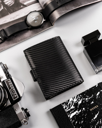 Herren Geldbörse aus Leder für Karten mit Carbon-Design – Peterson