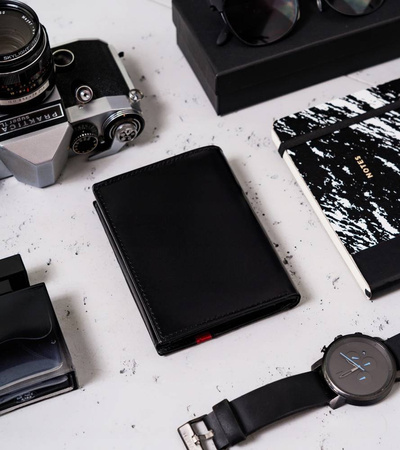 Große, vertikale Herren Geldbörse aus Leder – Peterson