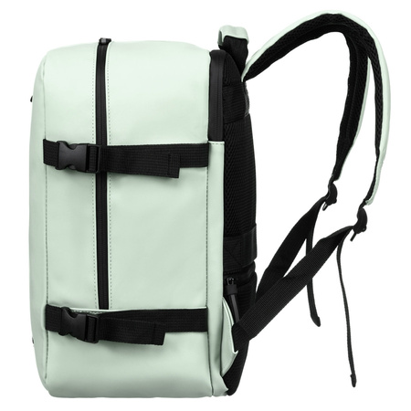 Reiserucksack aus Kunststoff in Hellgrün – Peterson