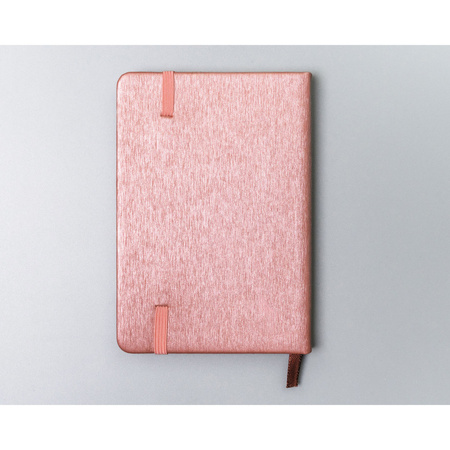 Notizbuch A6 in Rosa, liniert und mit Gummibandverschluss – Peterson