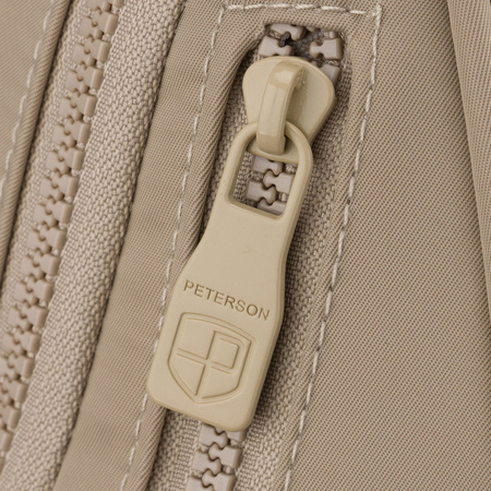 Städtischer Damen-Rucksack aus Polyester in Ecru, ausgestattet mit einem zusätzlichen Gürtel – Peterson
