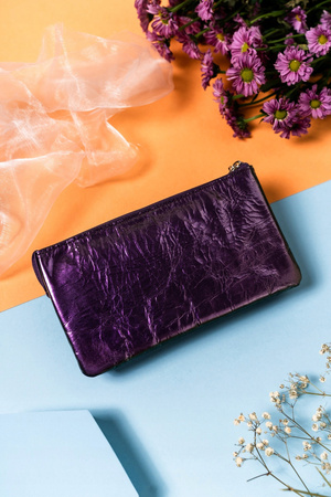 Große Damen Geldbörse mit Reißverschluss und Anhänger – Lorenti