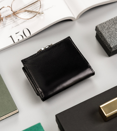 Kleine Damen Geldbörse aus Leder mit Druckknopf und Bügelverschluss – Peterson