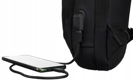 Robuster Schulterrucksack mit USB-Port – Peterson