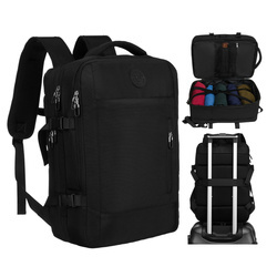 Schwarzer Reise-Rucksack, ideal als Handgepäck für das Flugzeug - Peterson