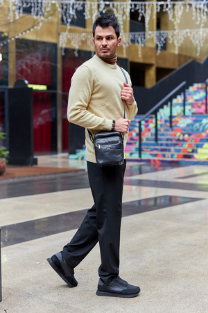 Geräumige Leder Herrentasche mit Fächern – Peterson