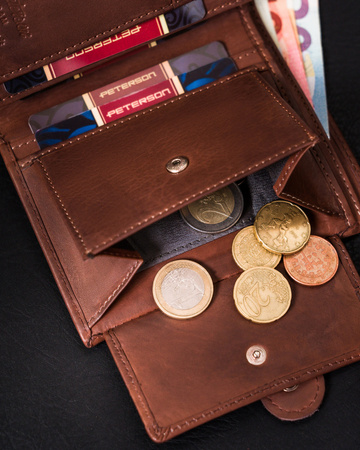 Zippbare Herren Geldbörse aus Leder für Karten – Peterson