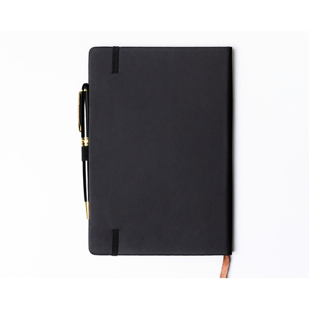 Schwarzes Notizbuch im Hardcover A5 Format mit Punktraster – Peterson