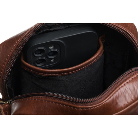 Herren-Umhängetasche aus Leder, braun - Peterson