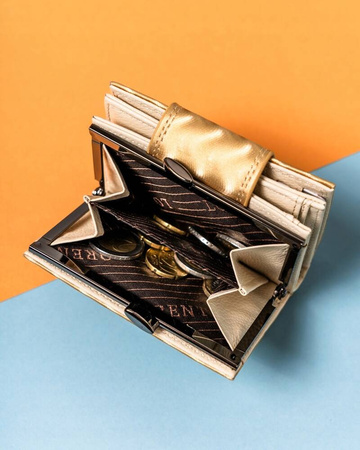 Damen Geldbörse aus Leder mit Druckknopf und Bügelverschluss und Wellenmuster – Lorenti