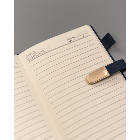 Geschenkset: Elegantes A5-Linien-Notizbuch in Marineblau mit schwarzem Kugelschreiber – Peterson