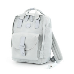 Hellblauer wasserabweisender City Rucksack mit Reißverschluss – Himawari