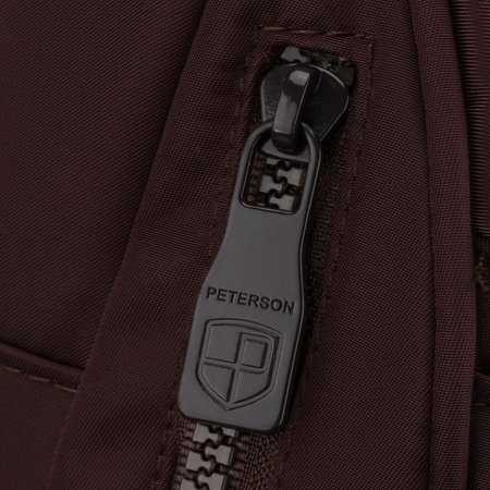 Bordeauxfarbener, urbaner Damen-Rucksack aus Polyester – Peterson