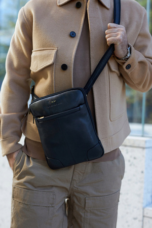 Herren Umhängetasche mit Fach für Geräte – Peterson