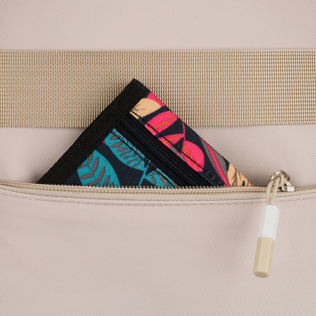 Beiger, modischer Schulrucksack aus Polyester, aufgehängt an verstellbaren Schultergurten – Peterson