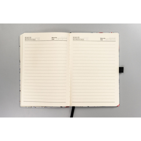 Notizbuch A5 im festen Einband mit Blumenmuster und Gummiband – Peterson