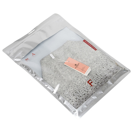 Warme Beanie Mütze mit glitzernden Kristallen – Peterson