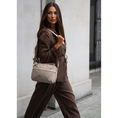 Damen-Umhängetasche aus Nylon in Beige, ein Hauptfach und mit Reißverschluss – Peterson