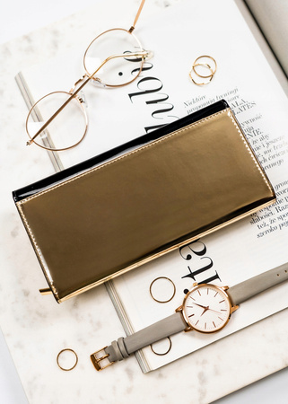 Große Damen Geldbörse in Schwarz-Gold aus echtem Leder mit Druckknopf – Peterson