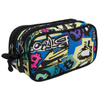 Schuletui aus Polyester mit einem Graffiti-Imitatmuster, das mit Reißverschlüssen geschlossen wird - Peterson