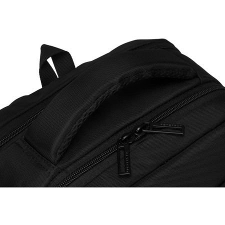 Schwarzer Reiserucksack mit verstellbaren Trägern – Peterson