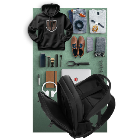 Großer Reise-Rucksack in Schwarz mit Laptopfach, mit Reißverschluss geschlossen - Peterson