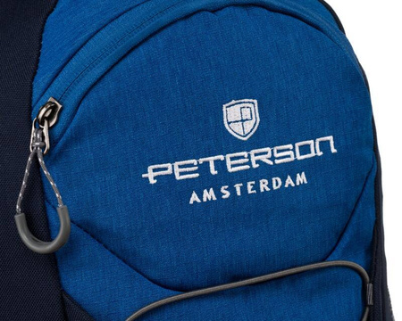 Blauer Trekkingrucksack mit bequemen Schulterriemen – Peterson