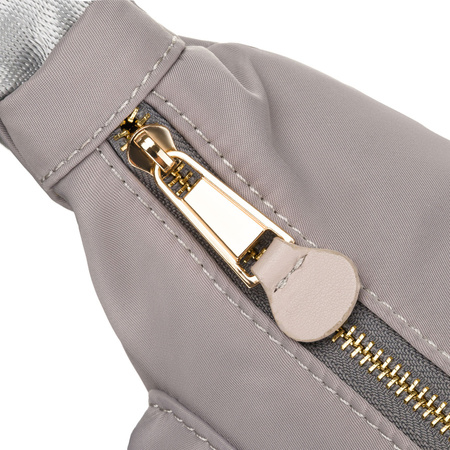 Graue Damen-Handtasche aus Nylon, aufgehängt an einem verstellbaren Gürtel und mit einem Reißverschluss geschlossen - Peterson