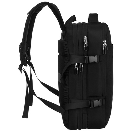 Schwarzer Reise-Rucksack, ideal als Handgepäck für das Flugzeug - Peterson