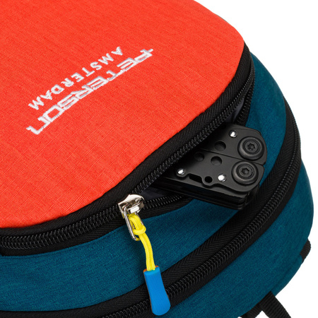 Touristenrucksack in Marineblau und Orange mit Reißverschluss – Peterson