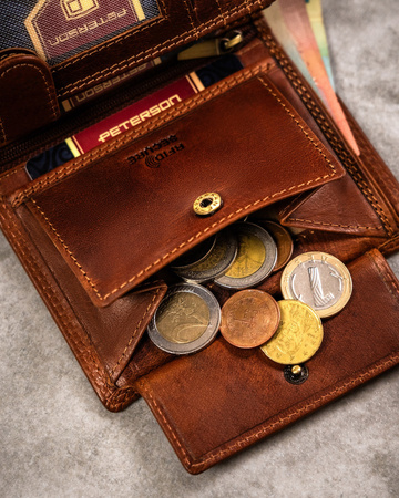 Große Herren Geldbörse aus Leder mit geprägtem Sternzeichen – Peterson