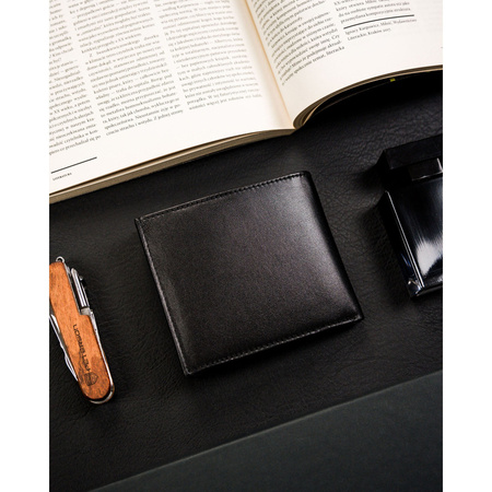 Horizontale, schwarze Herren Geldbörse aus Leder ohne äußeren Verschluss – Ronaldo