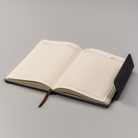 Schwarz-graues Notizbuch im A5-Format mit Magnetverschluss, liniert – Peterson