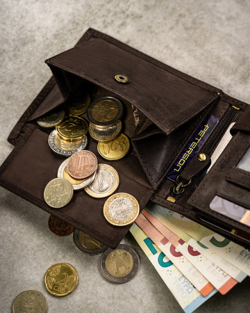 Geschenkset: Große Herren Geldbörse aus Leder und Schlüsselanhänger – Peterson