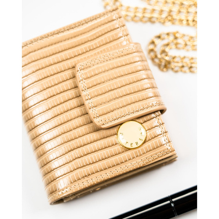 Beige Damen-Geldbörse aus Leder mit Flechtmuster, die mit einem Bügel und einem Druckknopf geschlossen wird - Peterson