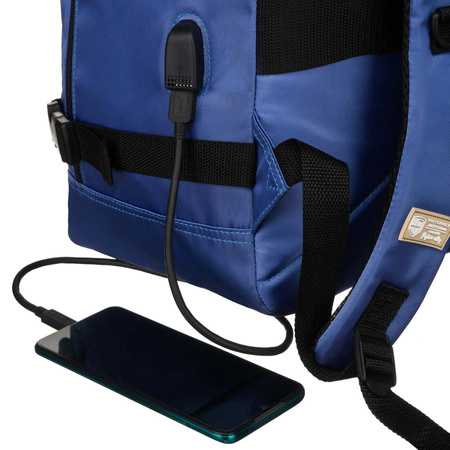 Reiserucksack aus wasserabweisendem Polyester in Blau mit verstellbaren Schultergurten – Peterson