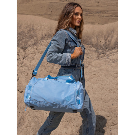 Wochenendtasche in Hellblau mit Koffergurt – Peterson