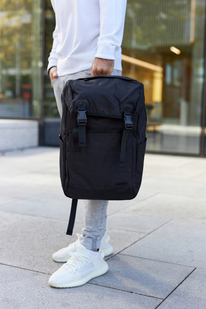 Großer Rucksack mit Laptopfach und USB-Anschluss – David Jones