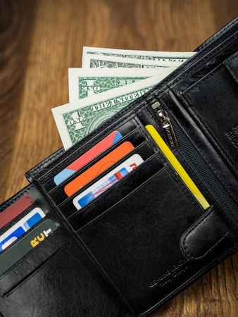 Herren Geldbörse aus Leder in Großformat mit Glattleder-Finish – Rovicky