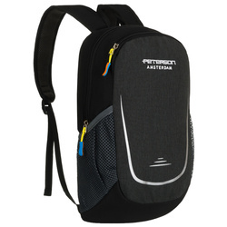 Schwarzer, touristischer Rucksack mit verstellbaren Trägern - Peterson