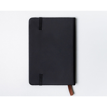 Schwarzes Notizbuch im A6-Format, gepunktet – Peterson