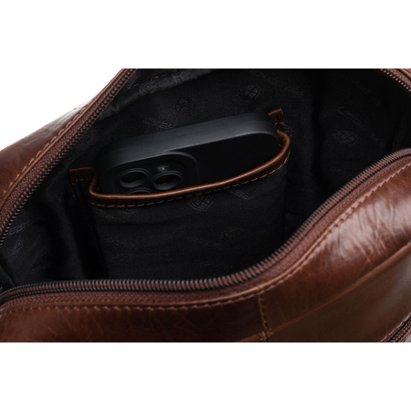 Herren-Umhängetasche aus Leder in Braun mit einer kleinen Tasche im Set – Peterson