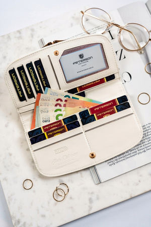 Große Damen Geldbörse aus Öko-Leder – Peterson