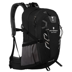 Schwarzer Adventure Trekkingrucksack mit Regenschutz – Peterson